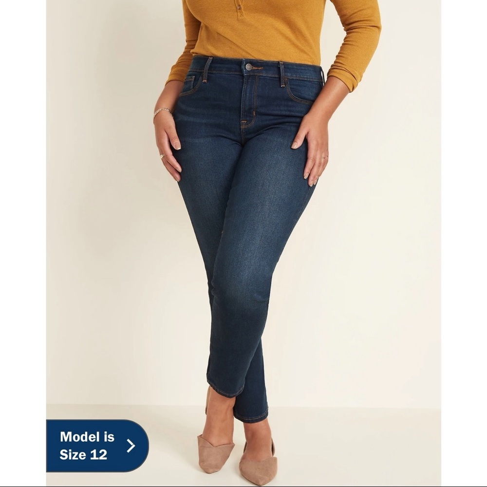 Old Navy Mid-Rise Power Slim Straight Jeans